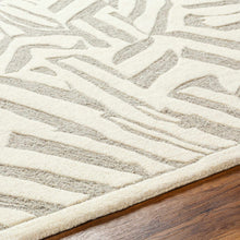 Carregar imagem no visualizador da galeria, Avian Cream Wool Area Rug
