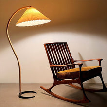 Carregar imagem no visualizador da galeria, Skiastro Floor Lamp
