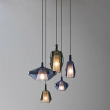 Carregar imagem no visualizador da galeria, SolaceIris Indoor Pendant Light
