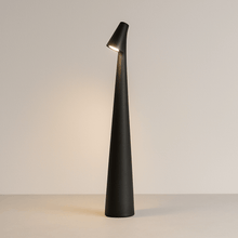 Carregar imagem no visualizador da galeria, Solis Table Lamp
