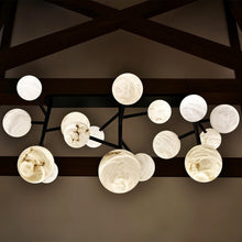 Cargar imagen en el visor de la galería, Sphaira Alabaster Pendant Light
