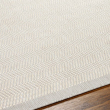Carregar imagem no visualizador da galeria, Genet Cream Area Rug - Clearance
