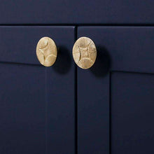 Cargar imagen en el visor de la galería, Star, Solid Brass Cabinet Knob
