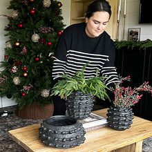 Cargar imagen en el visor de la galería, Handcrafted Textured Outdoor Matte Black Planters, Set of 3
