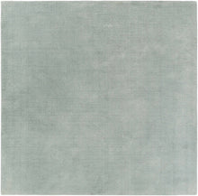 Carregar imagem no visualizador da galeria, Brockton Solid Dusty Sage Wool Rug
