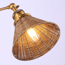 Carregar imagem no visualizador da galeria, Traditional 1-Light Golden Wall Light
