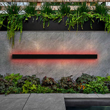 Carregar imagem no visualizador da galeria, Svelte RGB Outdoor Wall Lamp
