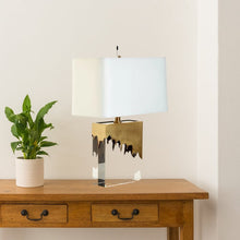 Load image into Gallery viewer, Vesperis Table Lamp
