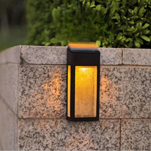 Carregar imagem no visualizador da galeria, Vita Outdoor Wall Lamp
