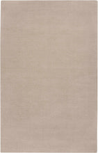 Carregar imagem no visualizador da galeria, Brockton Solid Tan Wool Rug
