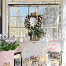 Load image into Gallery viewer, Faux Soft Pink Tulip Wreath
