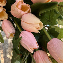 Load image into Gallery viewer, Faux Soft Pink Tulip Wreath

