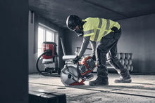 Carregar imagem no visualizador da galeria, Husqvarna 970519202 14-Inch Width K 1 PACE Battery Powered Rescue Power Cutter
