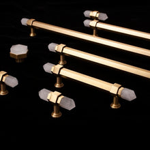 Carregar imagem no visualizador da galeria, Zakitu Crystal Knob &amp; Pull Bar
