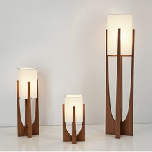 Carregar imagem no visualizador da galeria, Zenic Table Lamp
