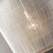 Carregar imagem no visualizador da galeria, Zuri Pendant Light
